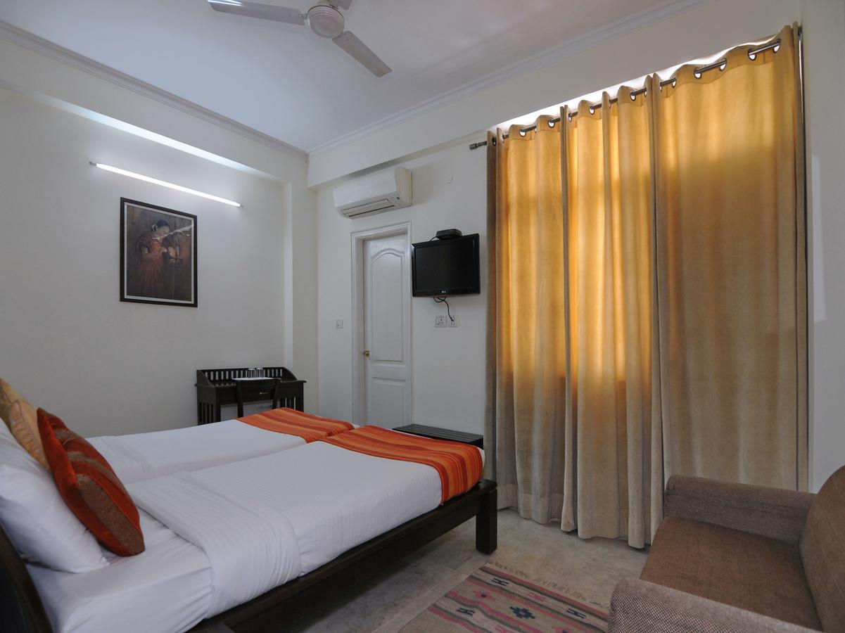 Mehra Residency At The Airport Hotel New Delhi Luaran gambar
