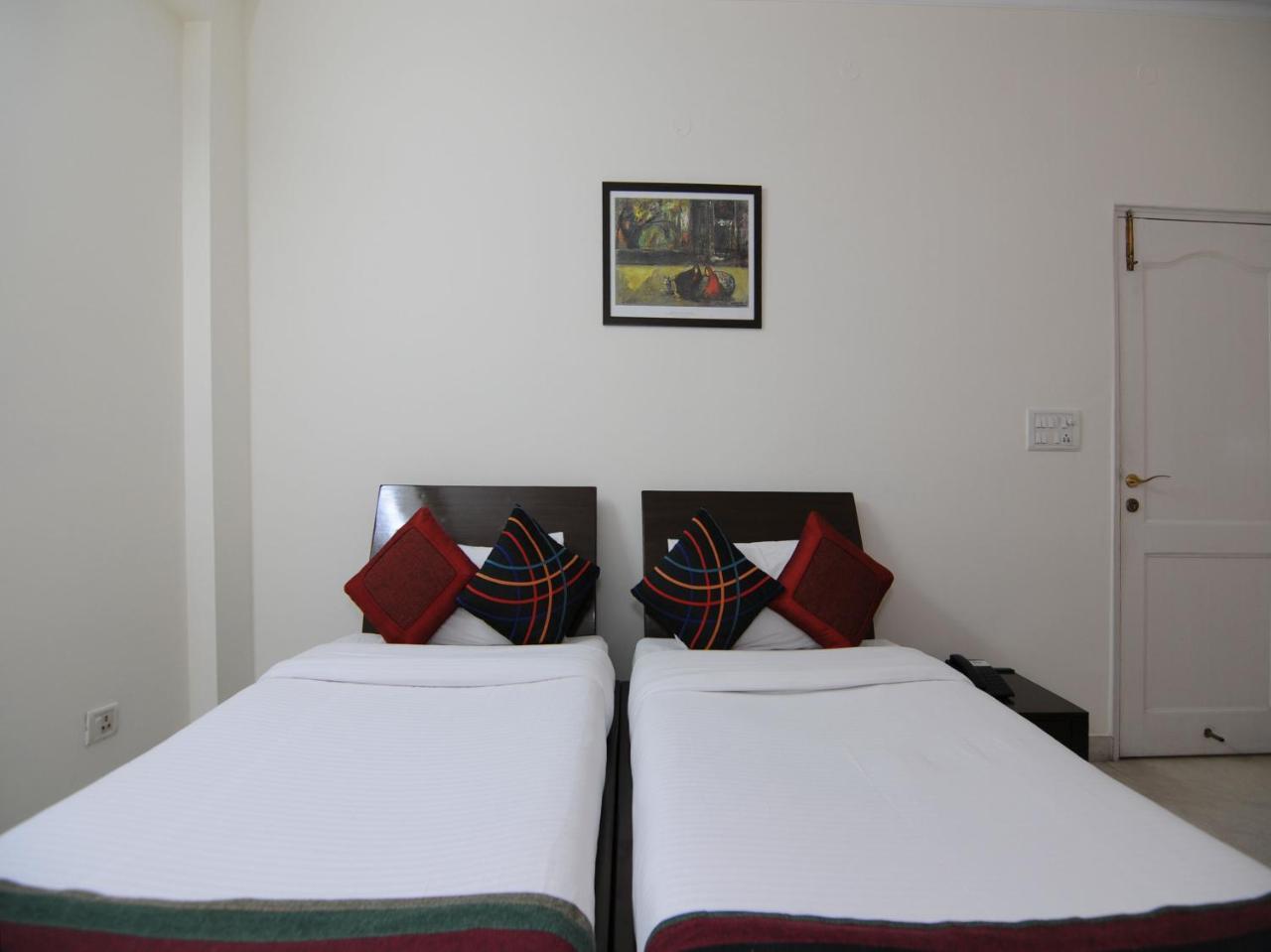 Mehra Residency At The Airport Hotel New Delhi Luaran gambar